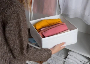 Clothes packing
