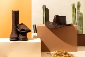 how to pack cowboy boots