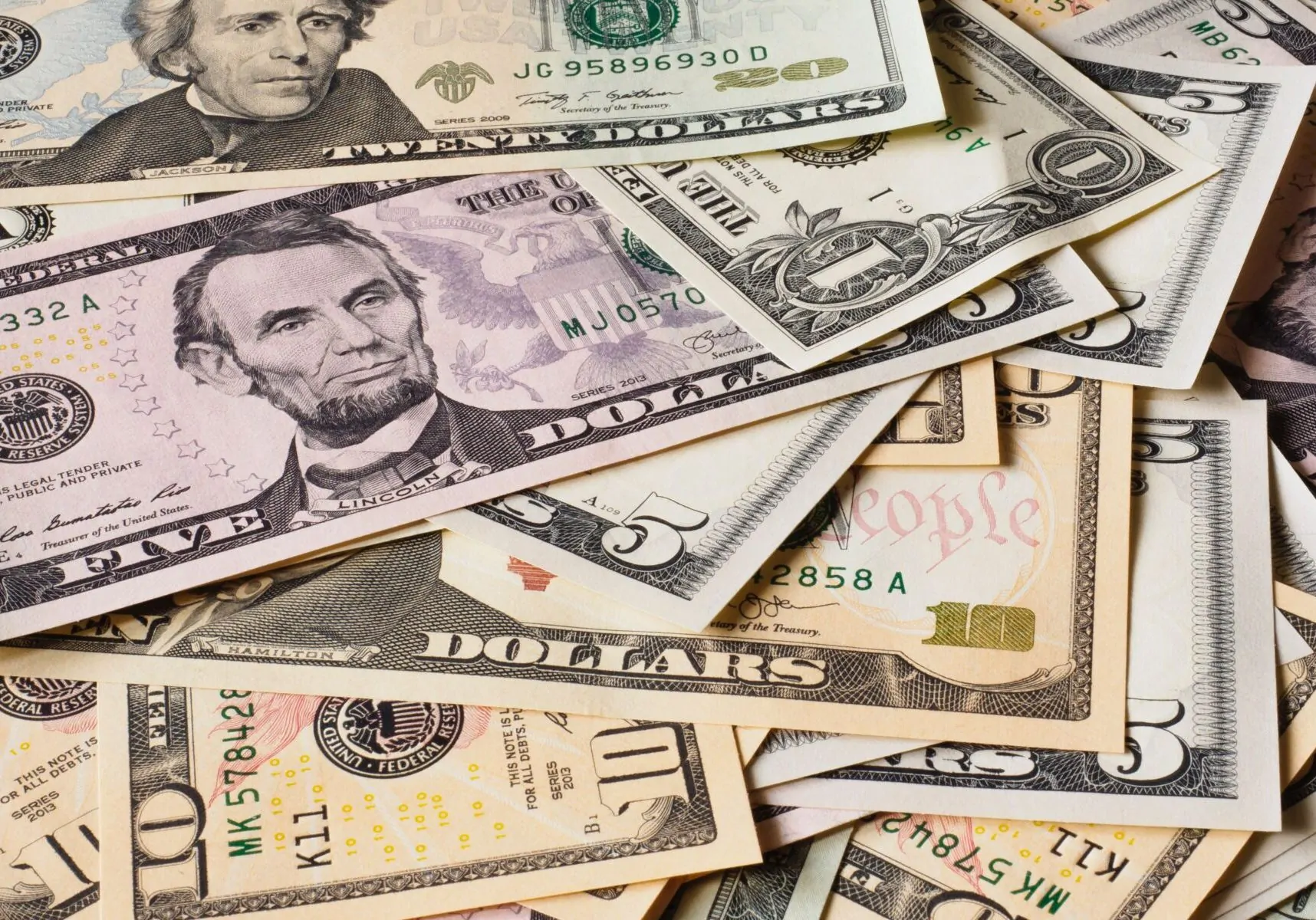 10 and 20 us dollar bills