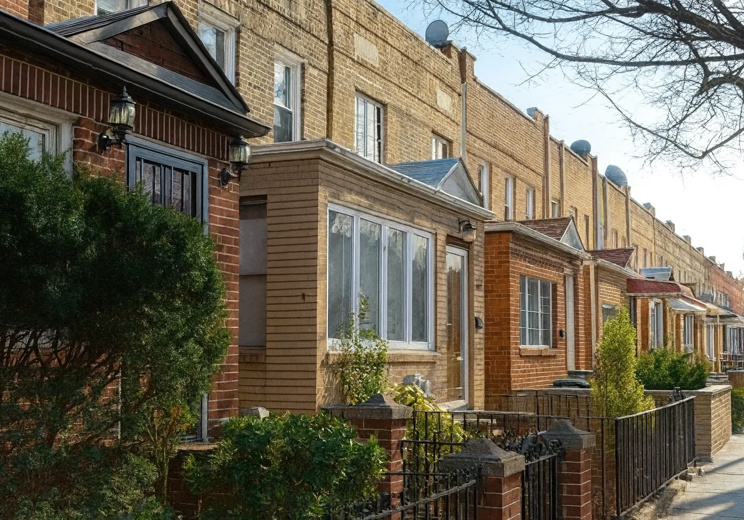 Living in Queens Made Simple: Costs, Neighborhoods & How to Move Efficiently